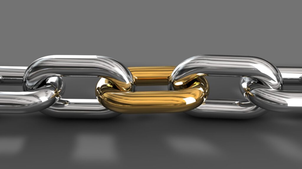 A golden link in a chain symbolizing a high-quality backlink